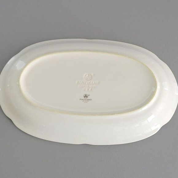 Pfaltzgraff Winterberry 12" Oval Serving Platter USA Made Winter Serving Dishes - Picture 5 of 10